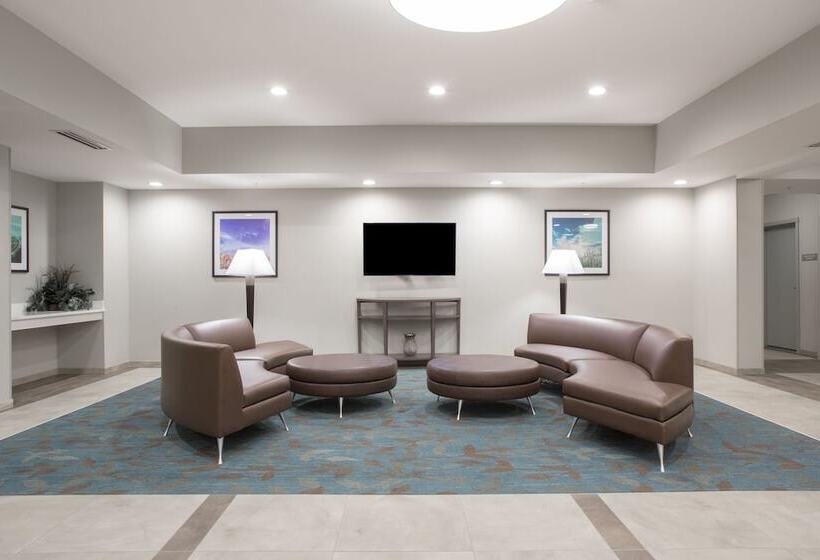 فندق Candlewood Suites Pueblo, An Ihg