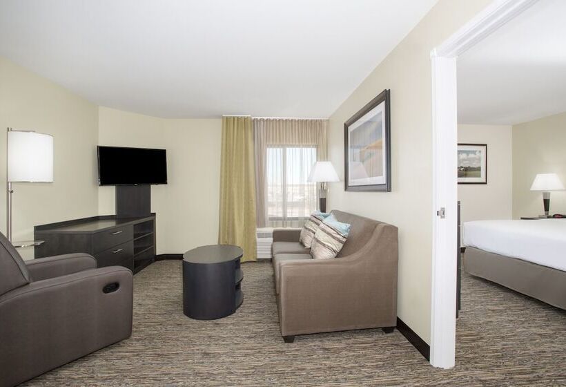 فندق Candlewood Suites Pueblo, An Ihg