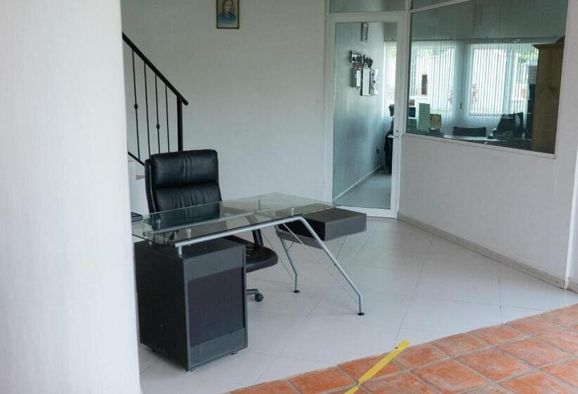 בית מלון כפרי Capital O La Joya Del Lago