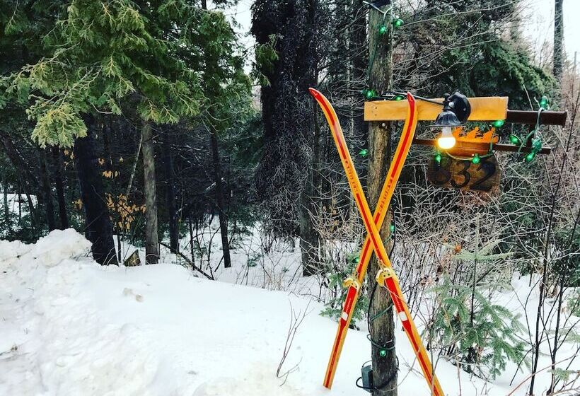 Отель Chalet Rustique Crds Tremblant