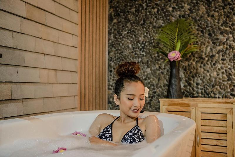 هتل Courtyard By Marriott Siem Reap Resort