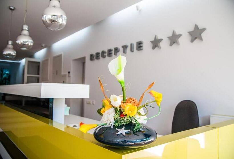 בית מלון כפרי Favorit