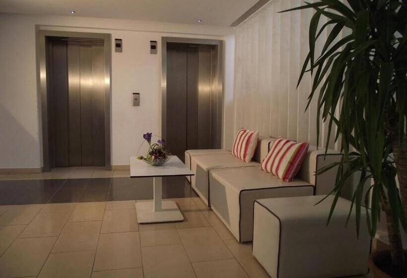 בית מלון כפרי Favorit