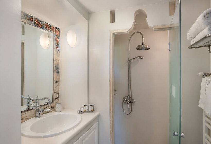 בית מלון כפרי Four Seasons Hydra Luxury Suites