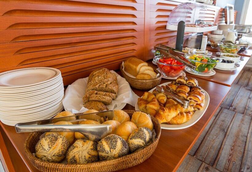 ホテル Grand Jules  Boat