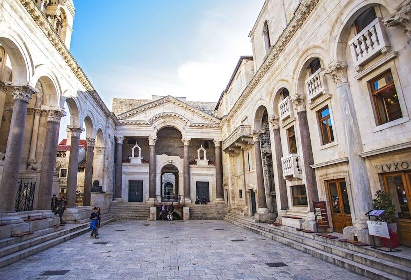 هتل Grisogono Palace Heritage Residence