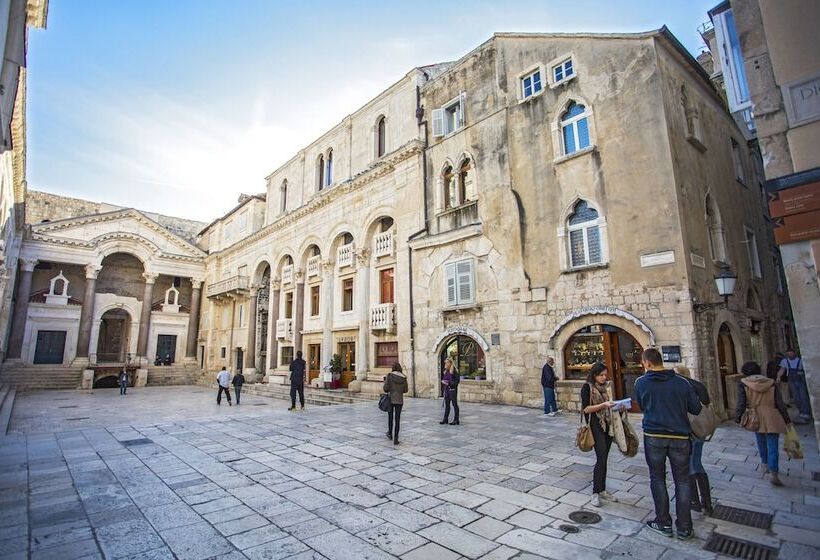 هتل Grisogono Palace Heritage Residence