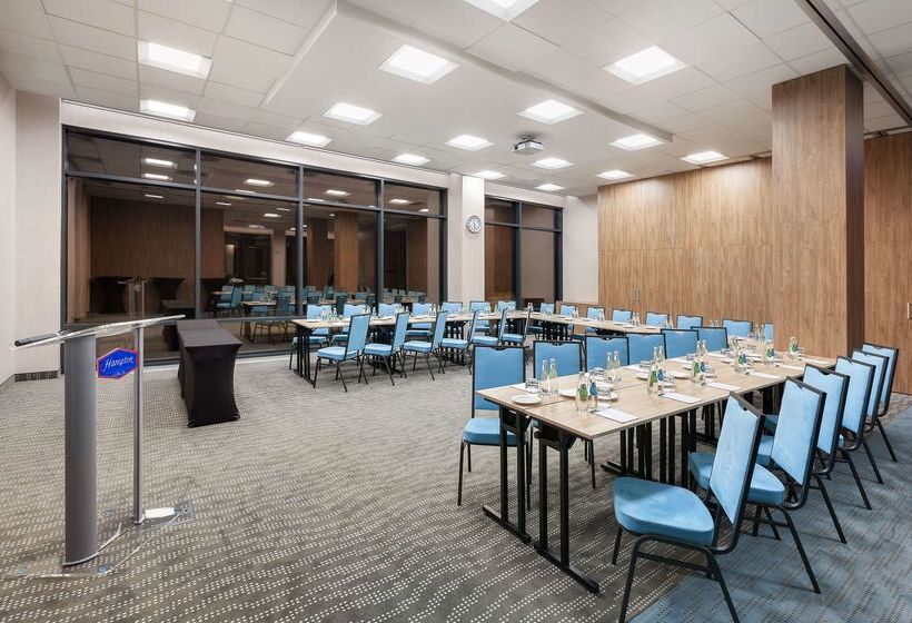هتل Hampton By Hilton Lublin