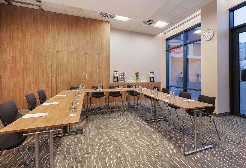 هتل Hampton By Hilton Lublin