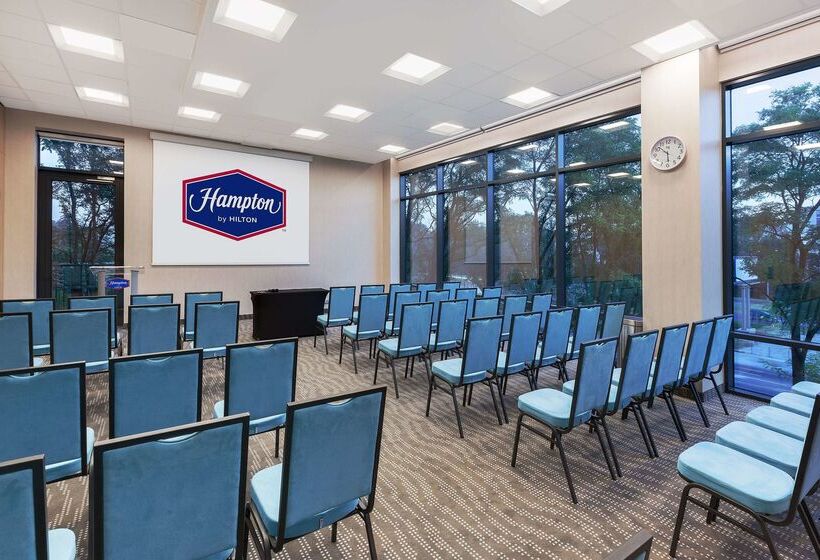 هتل Hampton By Hilton Lublin