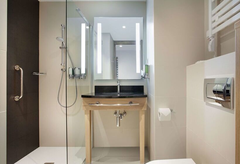 هتل Hampton By Hilton Lublin