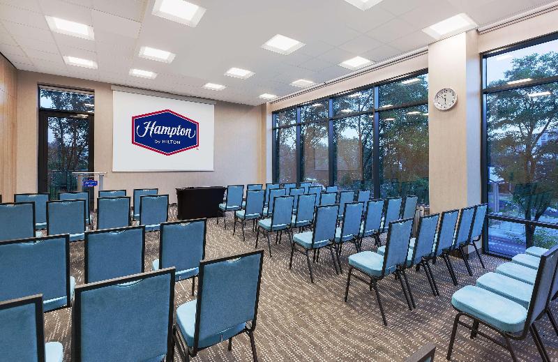 هتل Hampton By Hilton Lublin