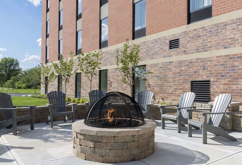 فندق Hampton Inn Westfield