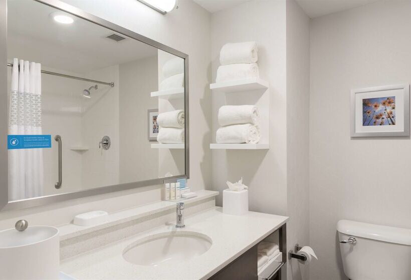 فندق Hampton Inn Westfield