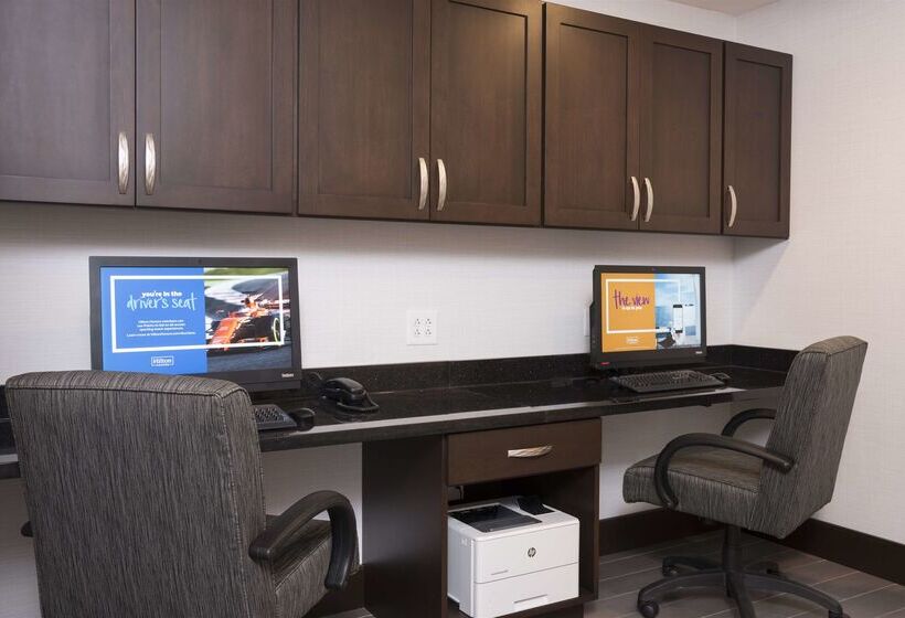 فندق Hampton Inn Westfield