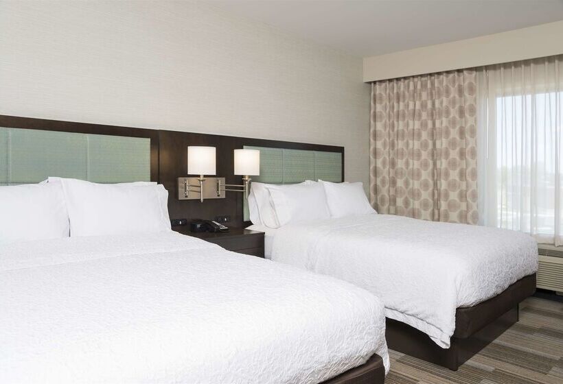فندق Hampton Inn Westfield