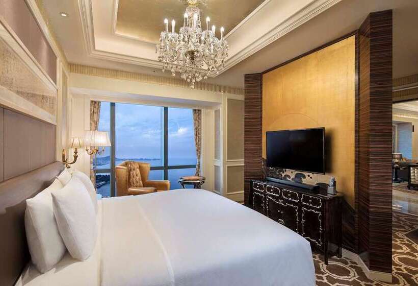 هتل Hilton Yantai