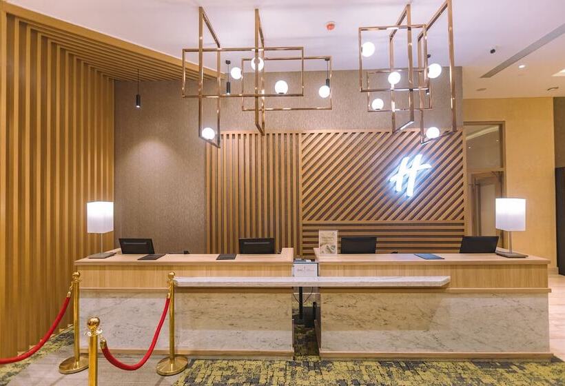 호텔 Holiday Inn Bengaluru Racecourse, An Ihg