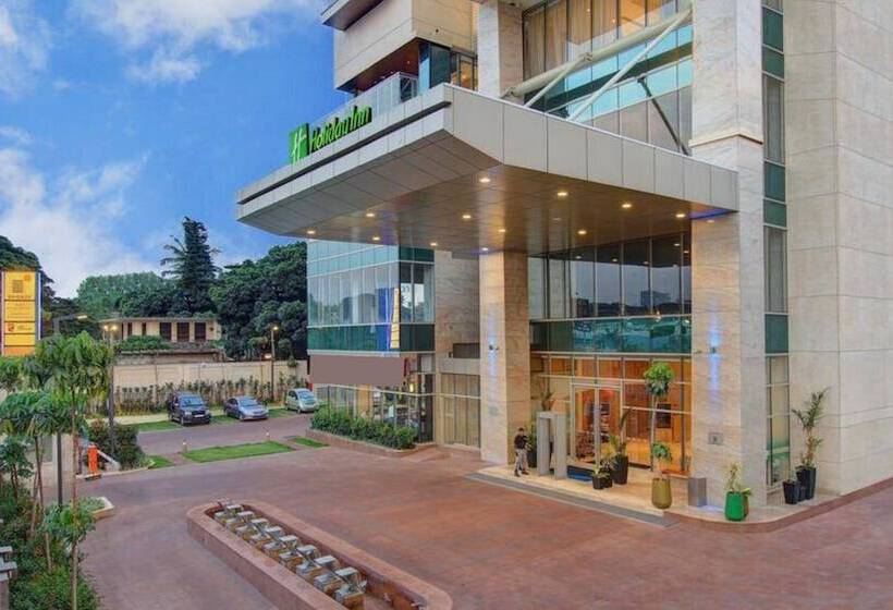 호텔 Holiday Inn Bengaluru Racecourse, An Ihg