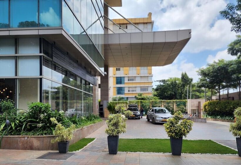 호텔 Holiday Inn Bengaluru Racecourse, An Ihg