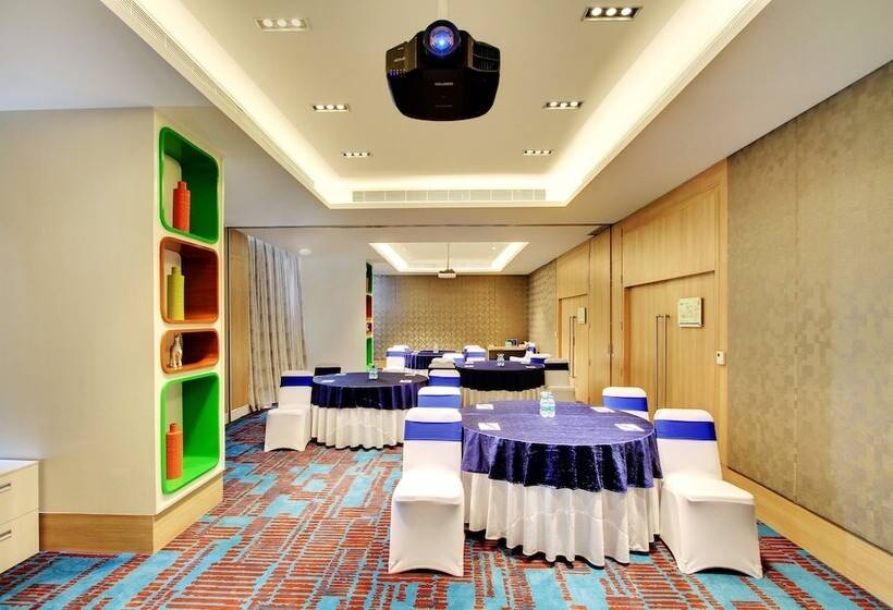 호텔 Holiday Inn Bengaluru Racecourse, An Ihg