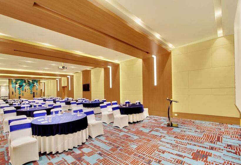 호텔 Holiday Inn Bengaluru Racecourse, An Ihg