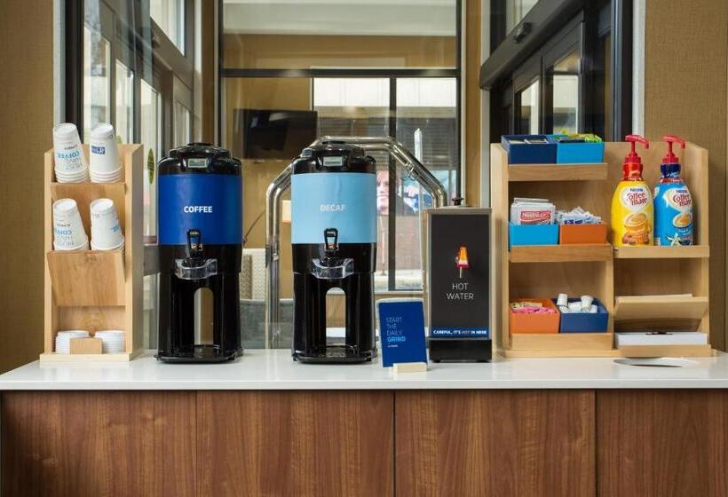 هتل Holiday Inn Express   Springfield Downtown, An Ihg