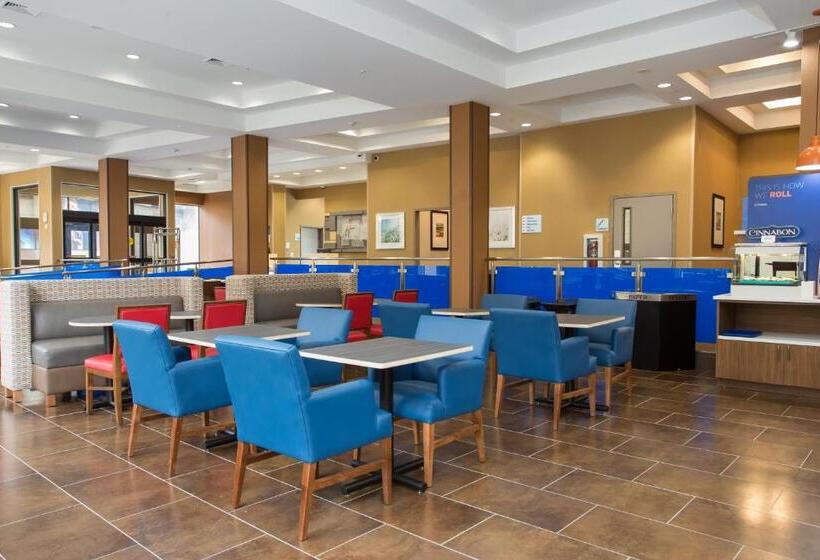 هتل Holiday Inn Express   Springfield Downtown, An Ihg