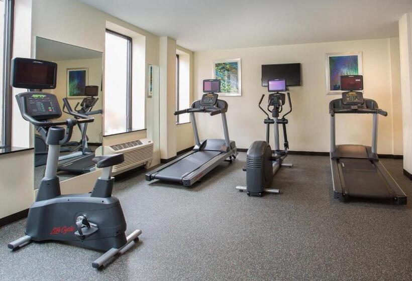 هتل Holiday Inn Express   Springfield Downtown, An Ihg