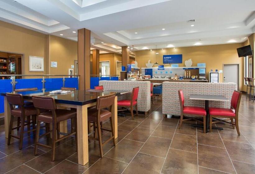 هتل Holiday Inn Express   Springfield Downtown, An Ihg