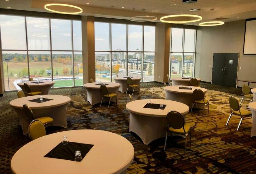 酒店 Holiday Inn Express & Suites   Saskatoon East   University, An Ihg