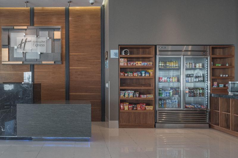 ホテル Holiday Inn Express & Suites Silao Aeropuerto Terminal, An Ihg
