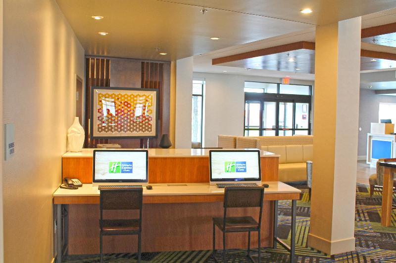 Отель Holiday Inn Express & Suites St. Louis South I 55, An Ihg