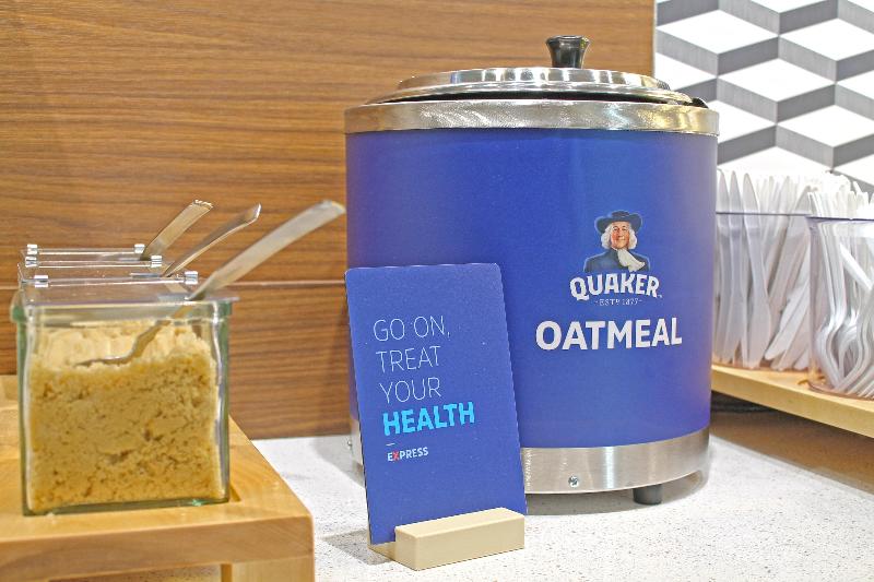 Отель Holiday Inn Express & Suites St. Louis South I 55, An Ihg