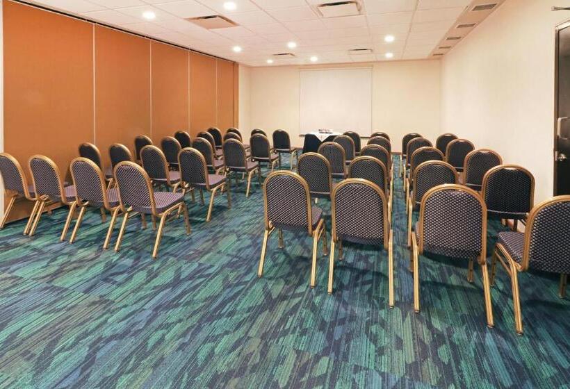 فندق Holiday Inn Express   Tuxpan, An Ihg