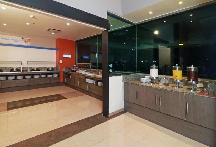 Hotel Holiday Inn Express   Tuxpan, An Ihg