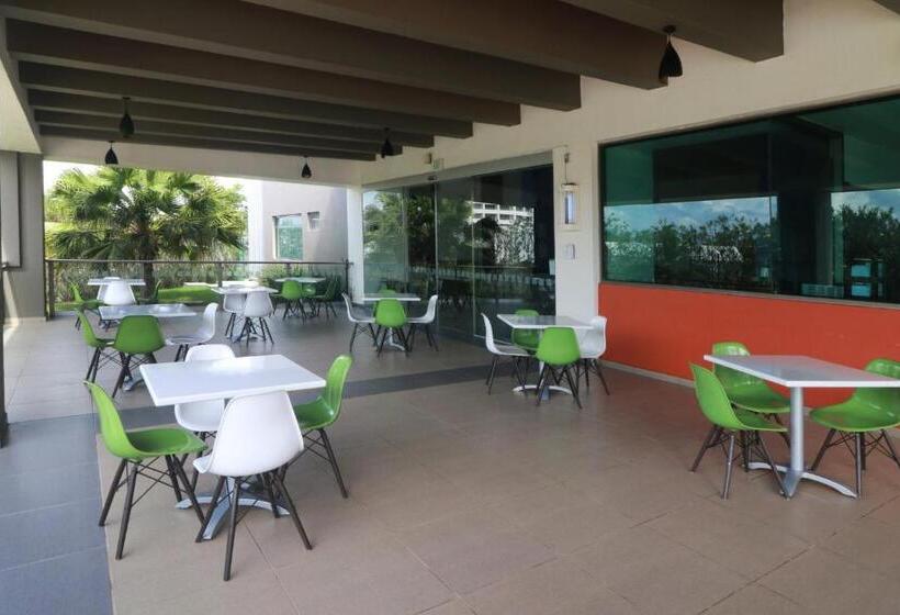 Hotel Holiday Inn Express   Tuxpan, An Ihg