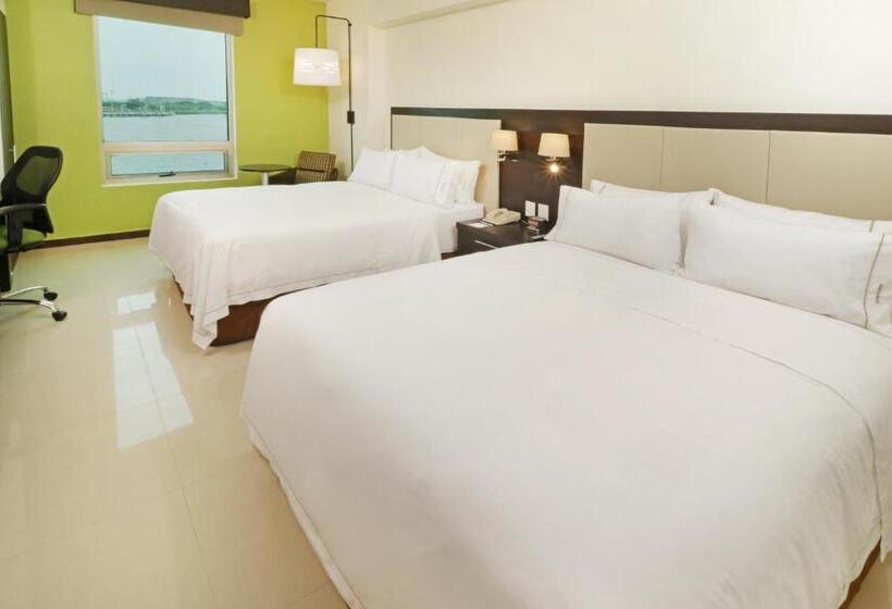 Hotel Holiday Inn Express   Tuxpan, An Ihg