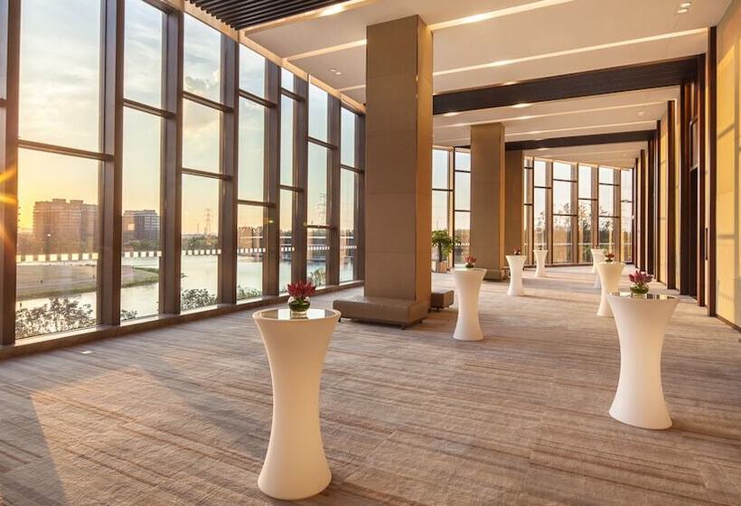Отель Holiday Inn Nanjing Qinhuai South, An Ihg