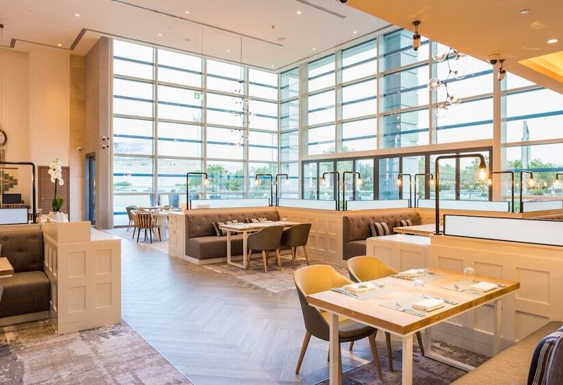 هتل Holiday Inn & Suites   Dubai Festival City Mall, An Ihg