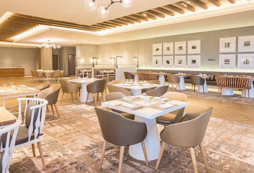 هتل Holiday Inn & Suites   Dubai Festival City Mall, An Ihg