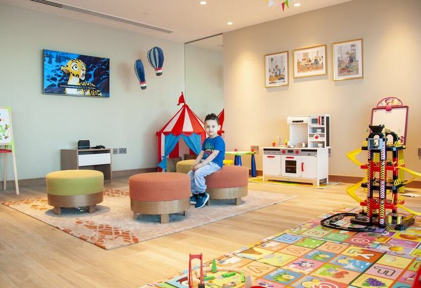 هتل Holiday Inn & Suites   Dubai Festival City Mall, An Ihg