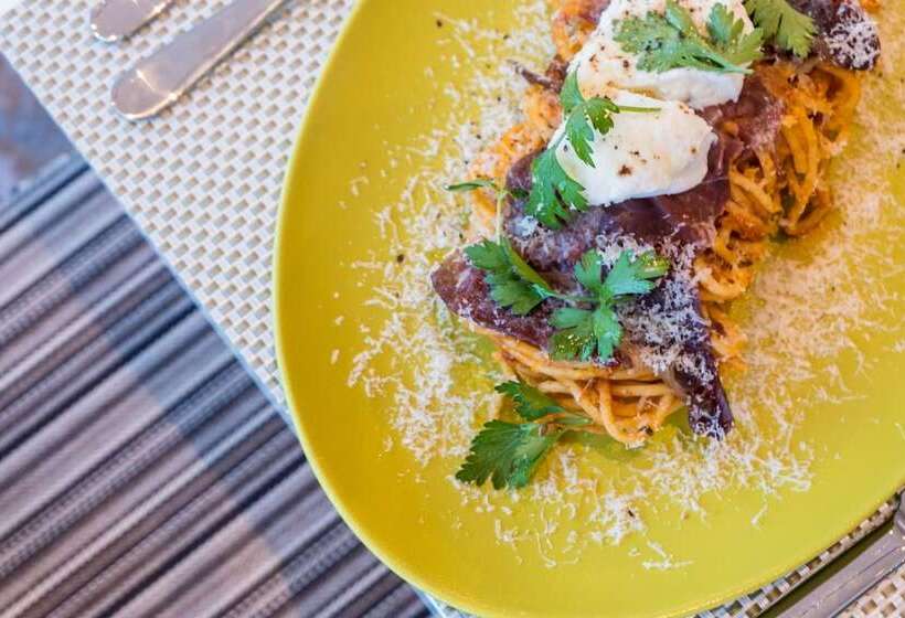 هتل Holiday Inn & Suites   Dubai Festival City Mall, An Ihg