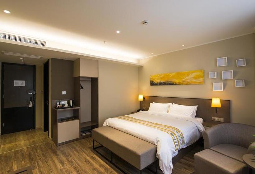 Отель Home Inn Plus Shanghai Huaihai Road Sinan Road