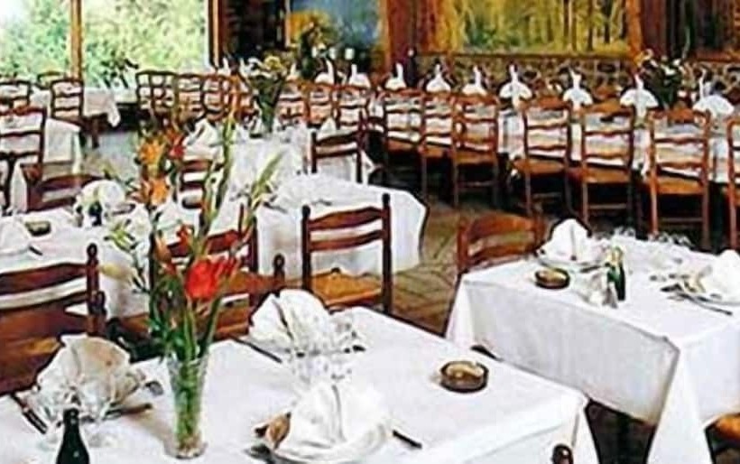 فندق Hôtel De La Place