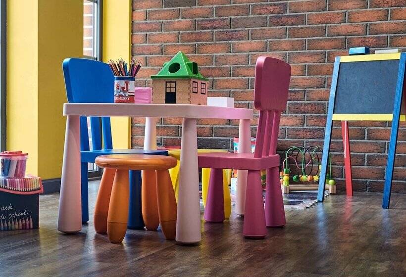 בית מלון כפרי Ibis Styles Arad