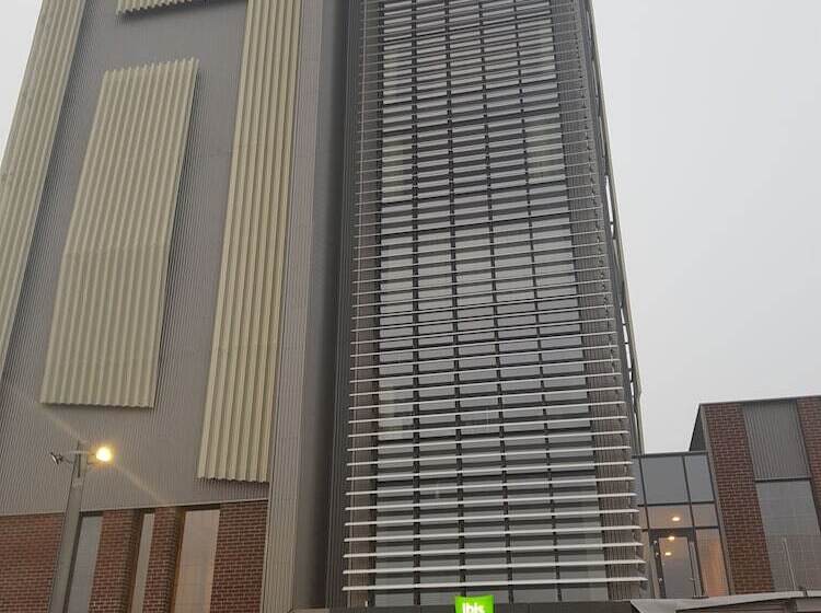 בית מלון כפרי Ibis Styles Arad