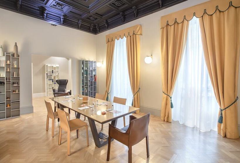 هتل Indigo Milan Corso Monforte, An Ihg