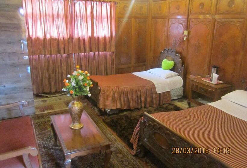 فندق Zaffer Group Of Houseboats