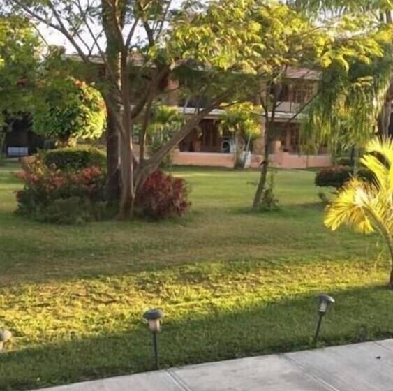 בית מלון כפרי Capital O La Joya Del Lago